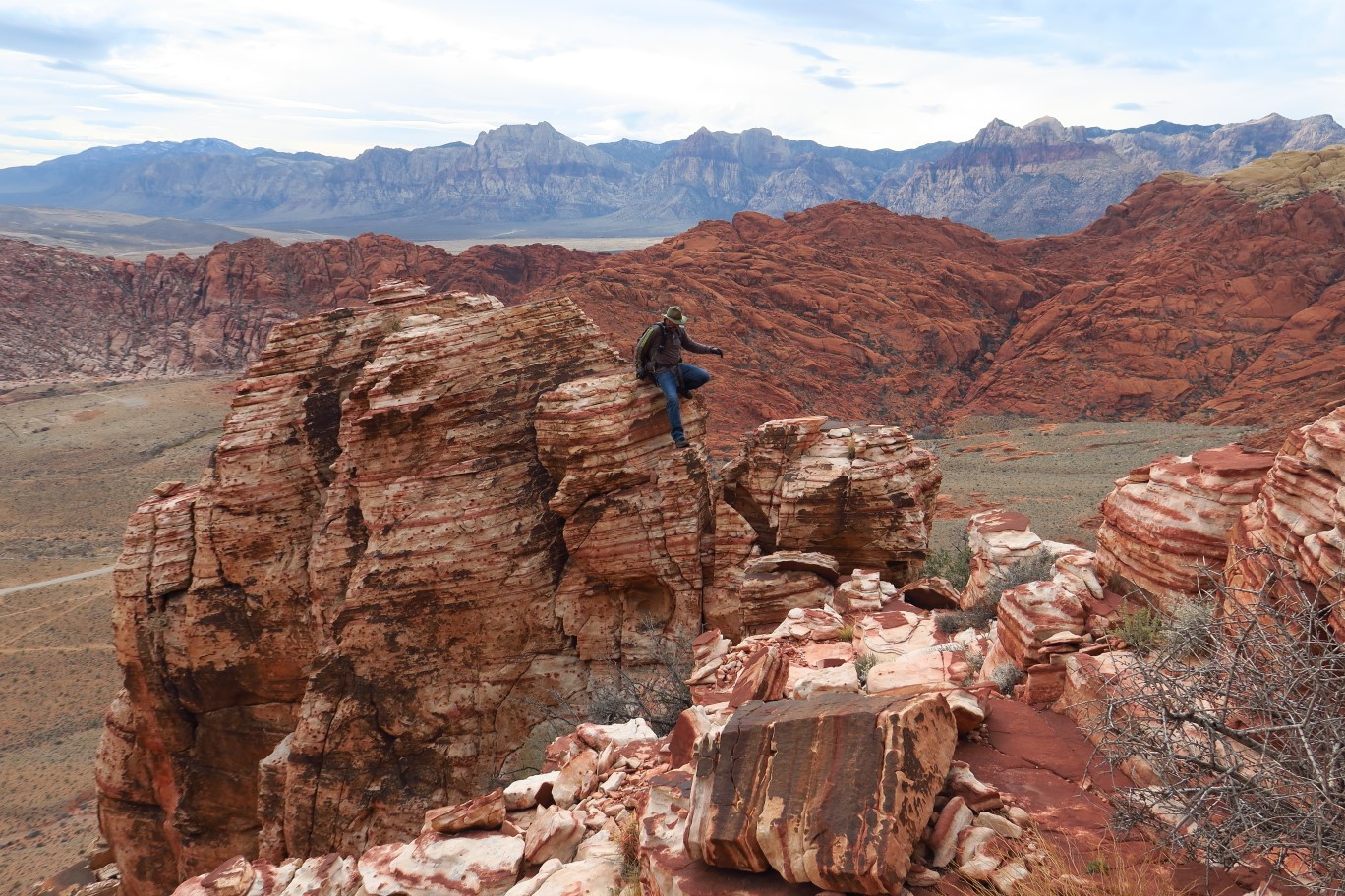 18-John_scrambling_down