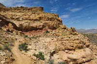 093-looking_back_to_trail_and_scenery_along_exposed_cliff