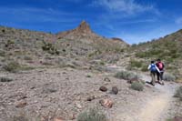 079-continuing_along_trail-pretty_desert_scenery