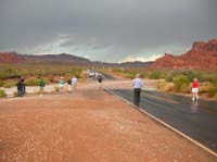 01-flash_flood_in_the_wash_in_front_of_the_Visitor_Center-less_than_an_hour_earlier_no_water