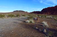 01-trailhead_looking_north-best_way_to_enjoy_this_trail