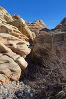 55-small_slot_canyon_leading_to_White_Domes_trail-Prospect