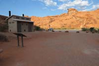 01-trailhead_at_7am-only_vehicle_in_the_parking_lot