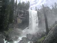 23-Vernal_Falls_along_Mist_Trail