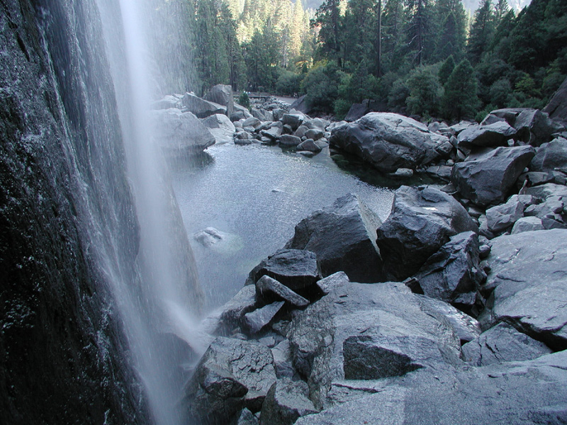 49-view_from_cliff_along_lower_Yosemite_Falls