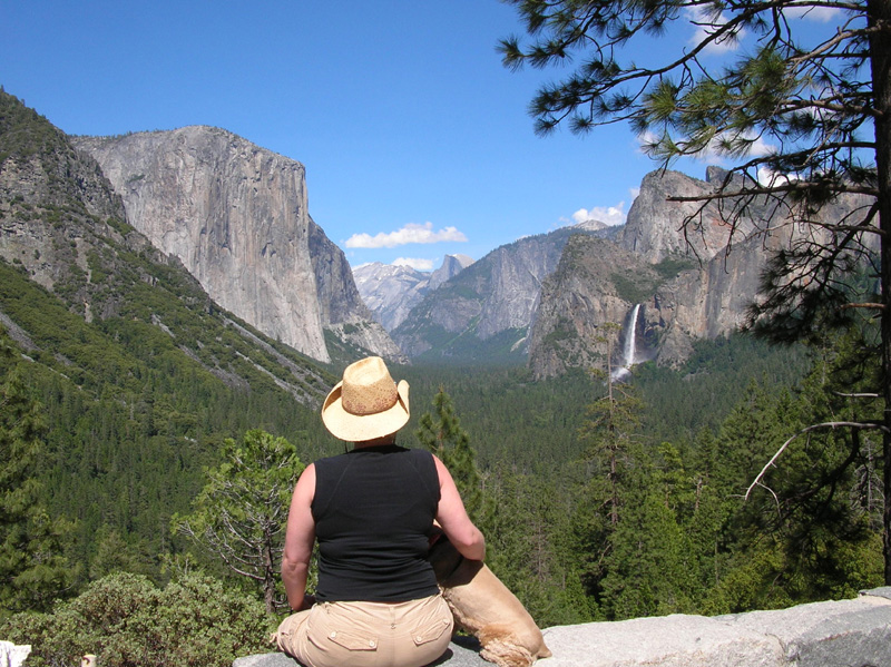 07-Kristi_and_Baxter_admiring_tunnel_view