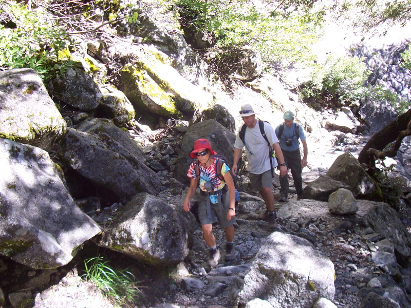 19-Luba_Chris_Nick_on_trail