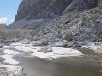 33-Virgin_River_and_snowy_views_along_road