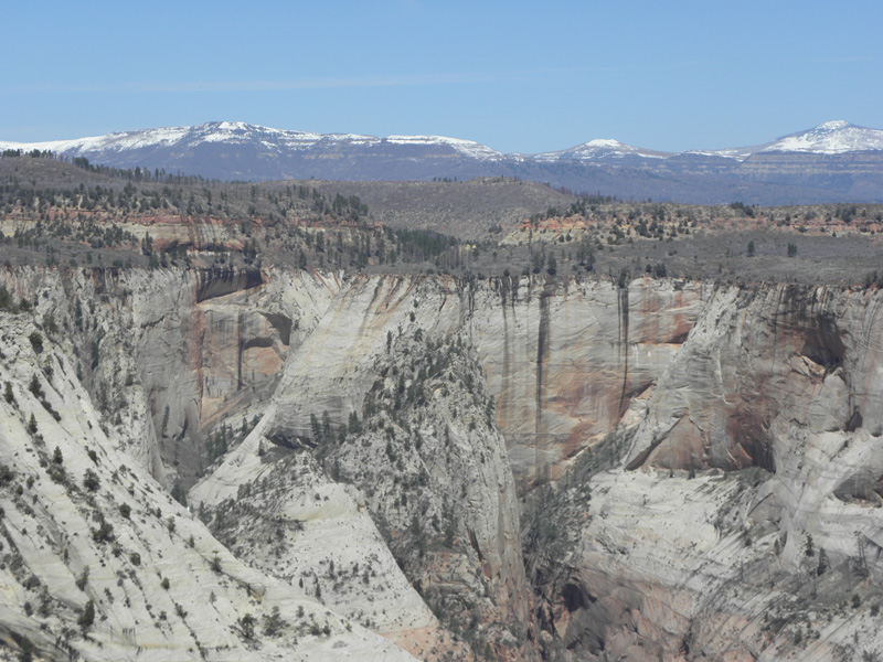 60-zoomed_view_looking_up_canyon