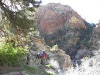 01-starting_the_hike_via_trail_behind_pit_toilet_for_parking_area_after_tunnel