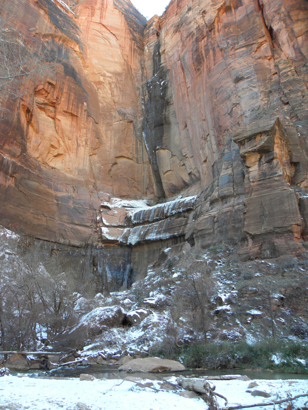 17-scenic_view_from_Temple_of_Sinawava-dry_waterfall