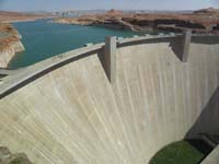 18-view_from_visitor_center_of_Glen_Canyon_Dam_and_Lake_Powell