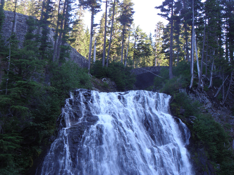 09-top_of_Narada_Falls