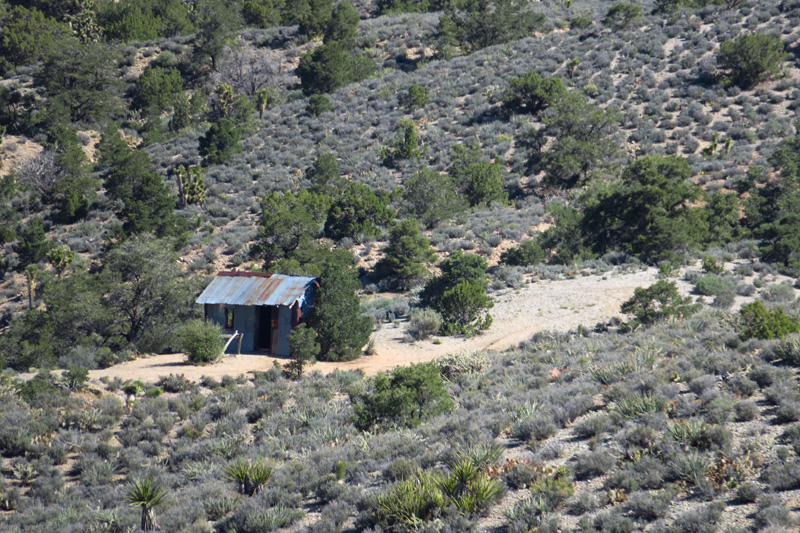 04-looking_back_tin_shack_up_road_is_another_route