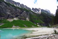 009-end_of_the_lake,trail_continues