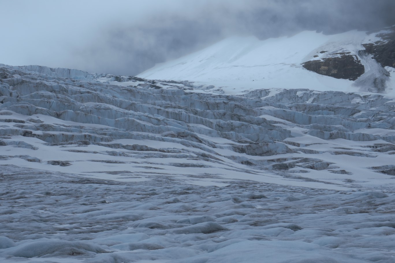 064-zoom_view_of_the_ice_falls