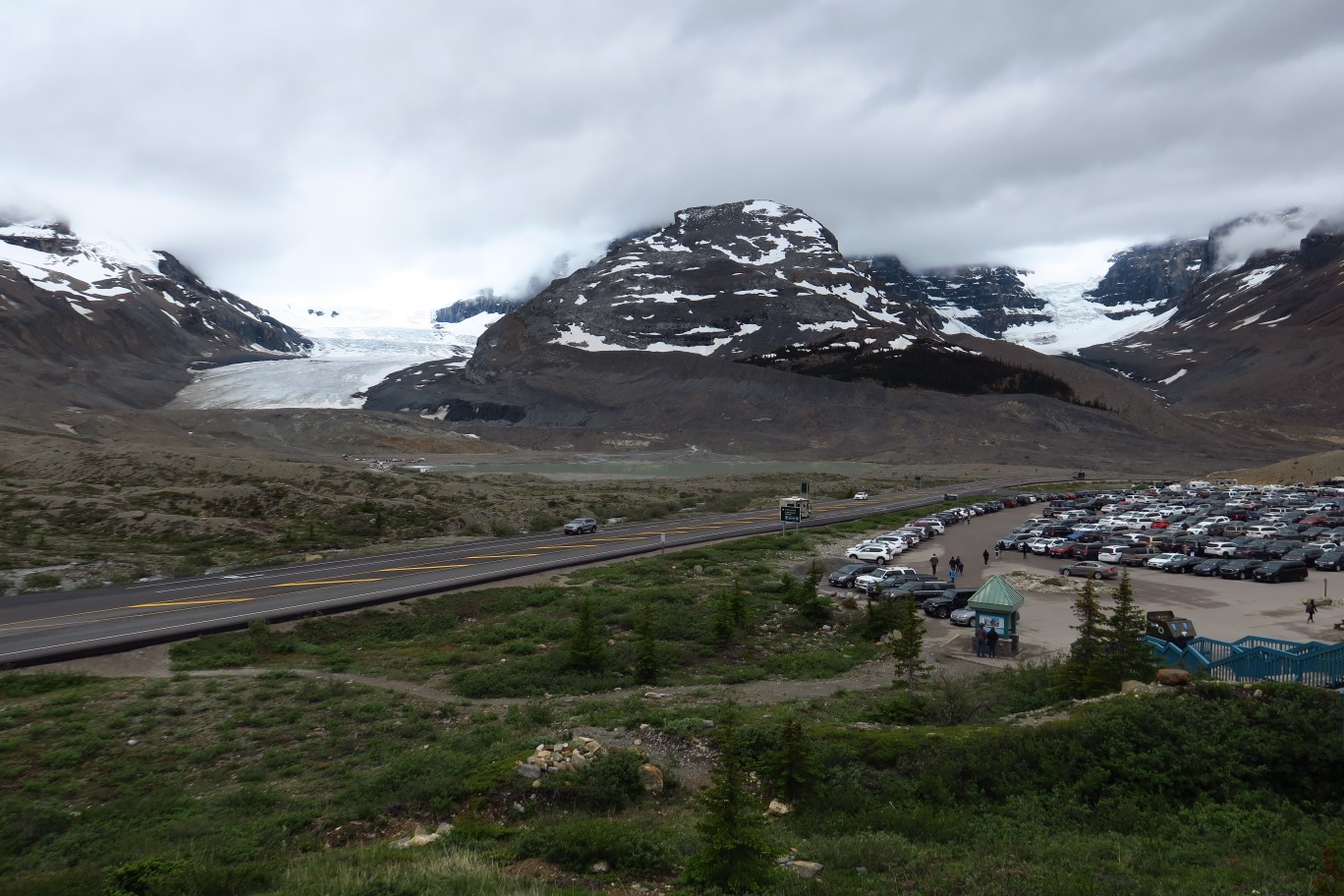 133-glacial_feature-view_from_Columbia_Icefield_Centre