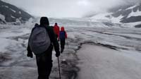 057-continuing_to_hike_the_glacier